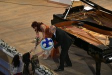 На сцене и в кадре - творческий вечер всемирно известного пианиста Намига Султанова (ФОТО)