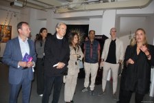 Art Weekend в Баку - открылась выставка "Состояние потока ", отражённый в воде город (ФОТО)