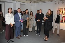 Art Weekend в Баку - открылась выставка "Состояние потока ", отражённый в воде город (ФОТО)