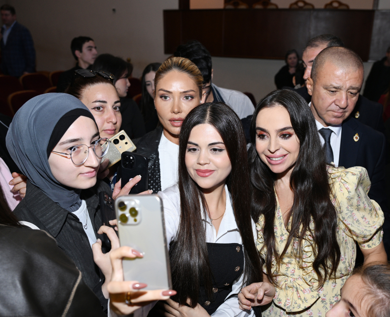 В рамках Art weekend был представлен инклюзивный танцевальный спектакль «Сколько достаточно?» (ФОТО)