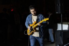 Галерея YAY представила новую персональную выставку молодого художника Моука "Неспешно" (ФОТО)