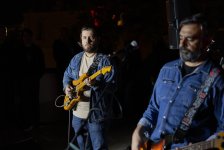 Галерея YAY представила новую персональную выставку молодого художника Моука "Неспешно" (ФОТО)