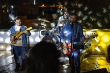 Галерея YAY представила новую персональную выставку молодого художника Моука "Неспешно" (ФОТО)