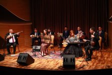 Живые струны времени в Баку - то шепот ветра, то молитва до небес ... (ФОТО)