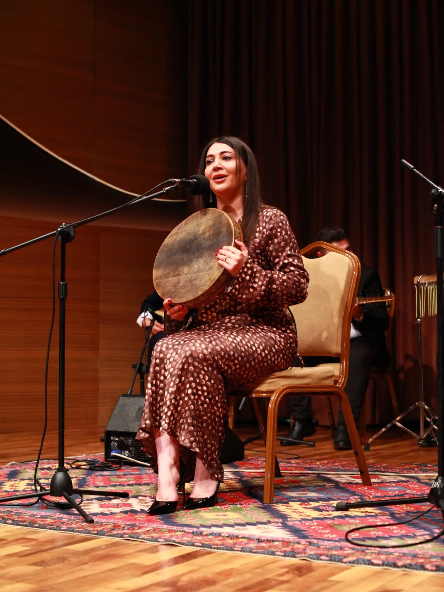 Живые струны времени в Баку - то шепот ветра, то молитва до небес ... (ФОТО)