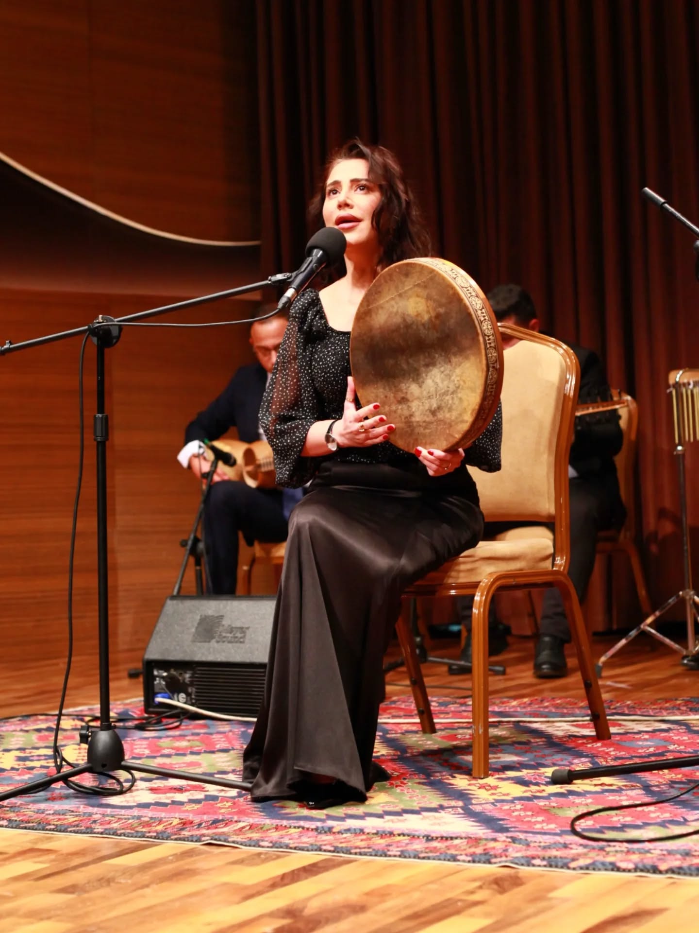 Живые струны времени в Баку - то шепот ветра, то молитва до небес ... (ФОТО)