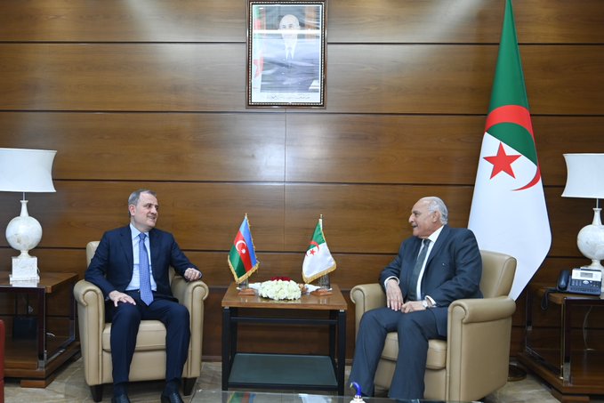 Обсуждено сотрудничество между Азербайджаном и Алжиром
