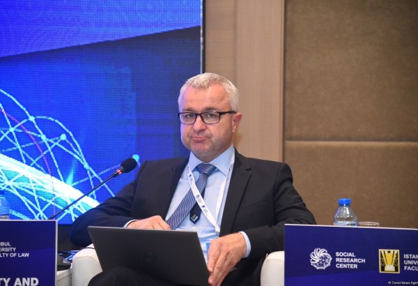 Суверенитет - основа легитимного участия в ЕС - профессор из Венгрии