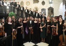 Вице-президент Фонда Гейдара Алиева Лейла Алиева и руководитель Баку Медиа Центра Арзу Алиева приняли участие в музыкально-литературном вечере «Радость Победы» в Бакинском книжном центре (ФОТО)