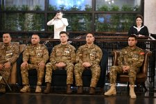 Вице-президент Фонда Гейдара Алиева Лейла Алиева и руководитель Баку Медиа Центра Арзу Алиева приняли участие в музыкально-литературном вечере «Радость Победы» в Бакинском книжном центре (ФОТО)