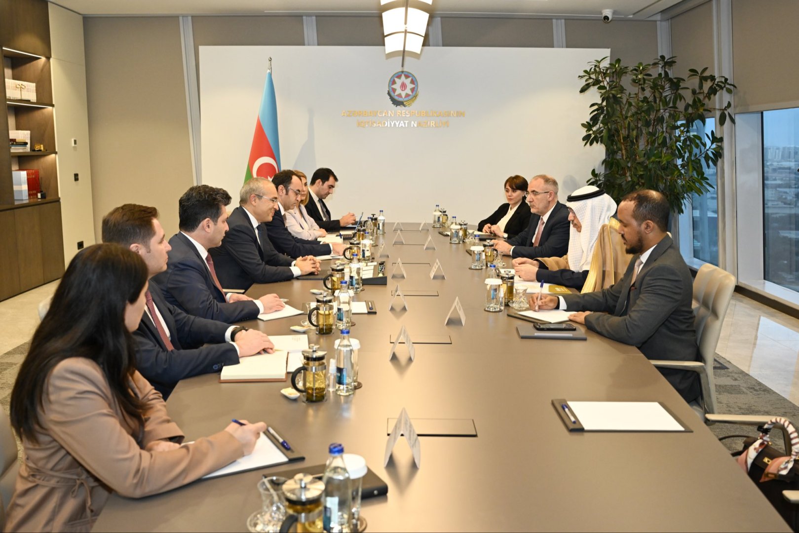 Азербайджан и ИБР обсудили инклюзивные подходы в мировой финансовой системе (ФОТО)