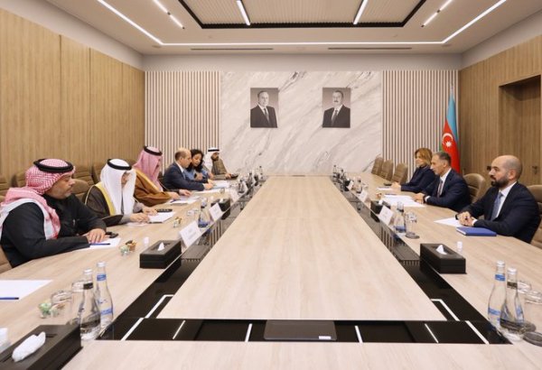 Азербайджан и арабские фонды развития обсудили финансирование цифровых и транспортных проектов