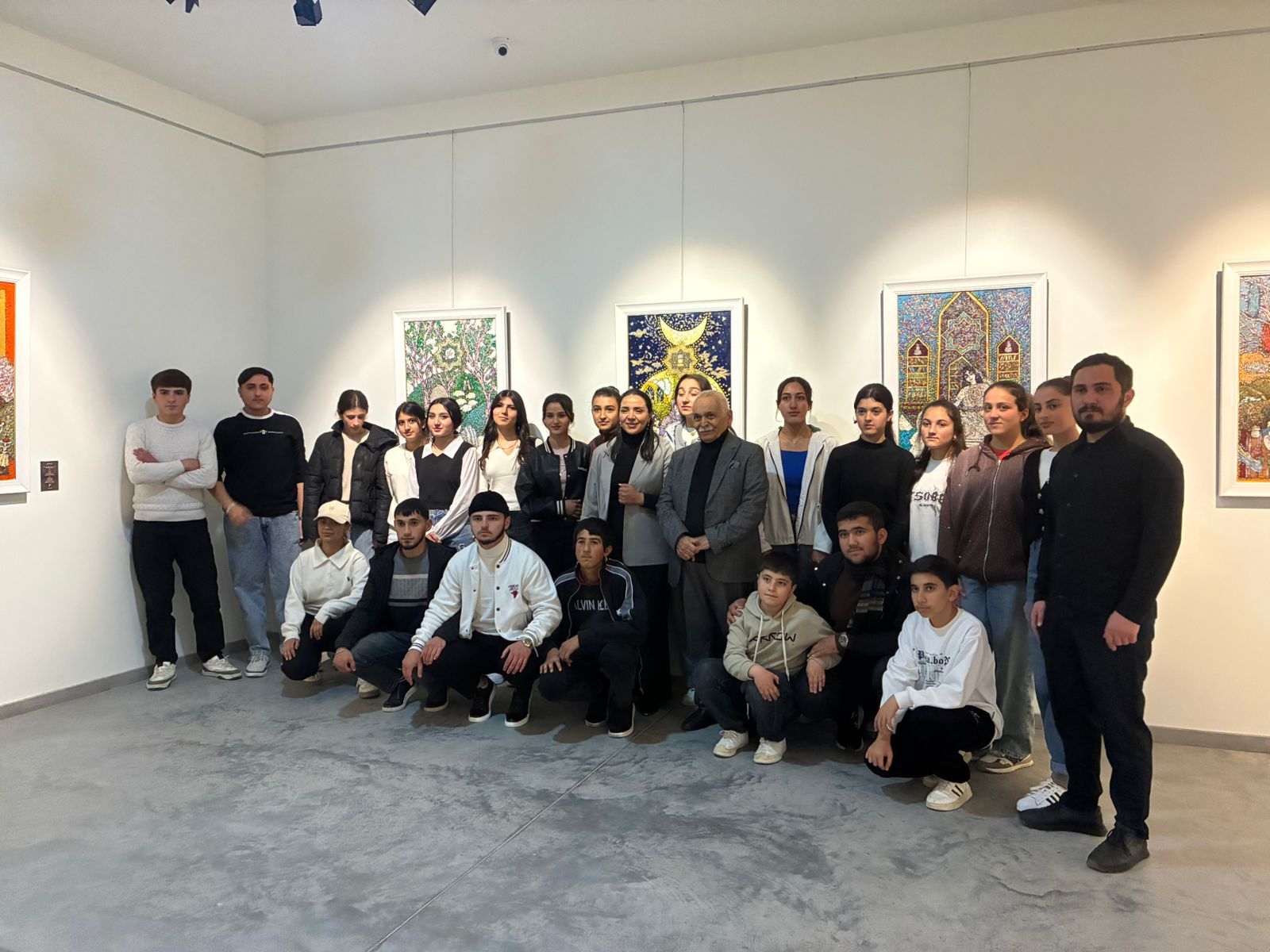 В Болнисском музее открылась выставка народного художника Азербайджана Арифа Гусейнова (ФОТО)