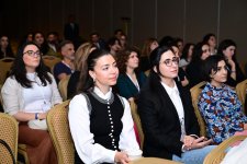 "Глаз истины" – в Анталье представили полувековой творческий путь Резы Дегати (ФОТО)