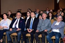 "Глаз истины" – в Анталье представили полувековой творческий путь Резы Дегати (ФОТО)