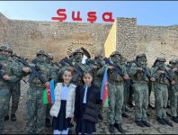 В городе Шуша прошел военный парад в честь 5-летия Дня Победы (ФОТО)