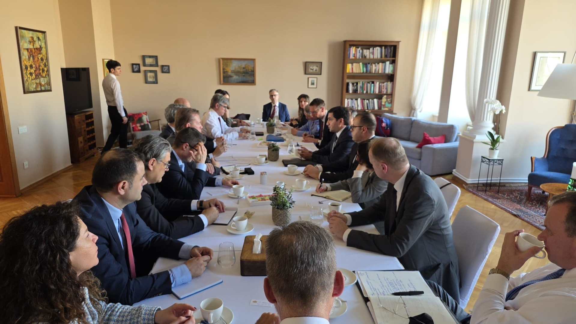 Обсуждено развитие сотрудничества между НАТО и Азербайджаном (ФОТО)