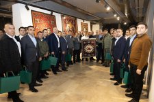 Ковёр "Çələbi", сотканный в рамках проекта "Карабах в узорах", передан в филиал Азербайджанского музея ковра в Шуше (ФОТО)