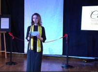 Азербайджанский ковер передан в дар музею Польши накануне Дня Победы (ФОТО)