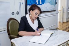 В Национальном музее искусств Азербайджана открылась выставка "Цвета Победы" (ФОТО)