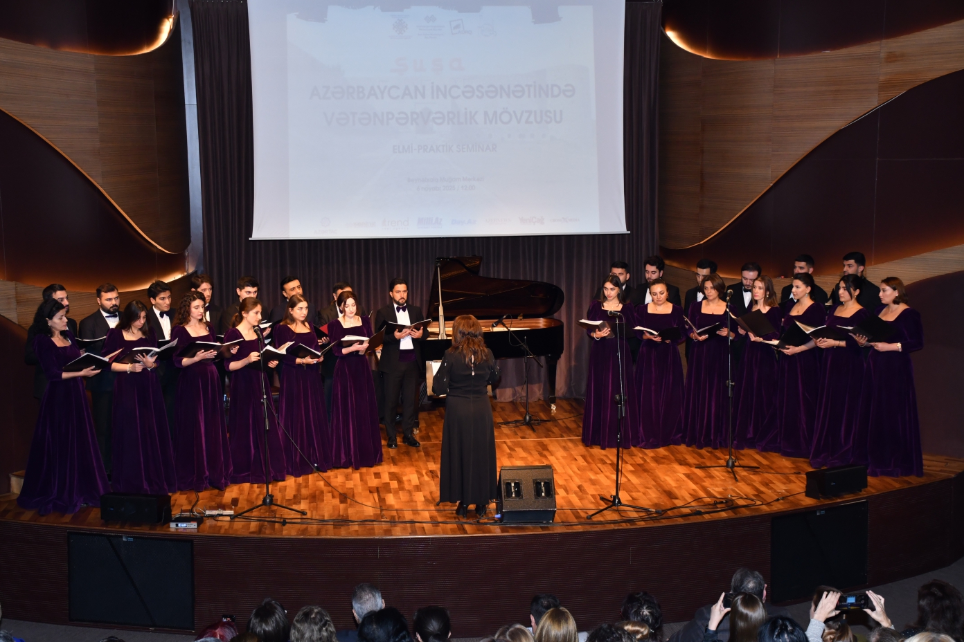 Тема патриотизма в азербайджанском искусстве – посвящается Дню Победы (ФОТО)