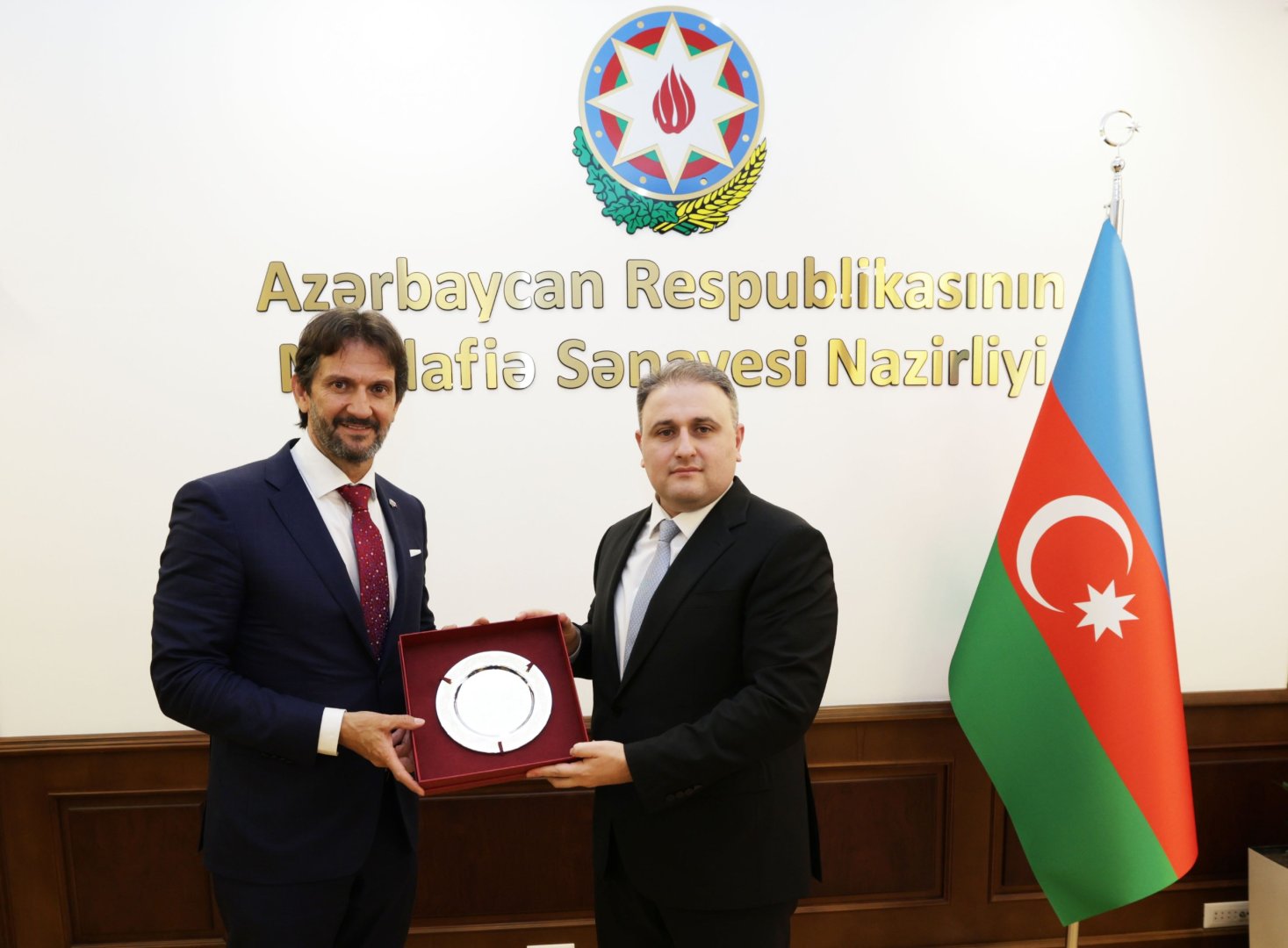 Обсуждены вопросы сотрудничества в сфере оборонпрома между Азербайджаном и Словакией (ФОТО)