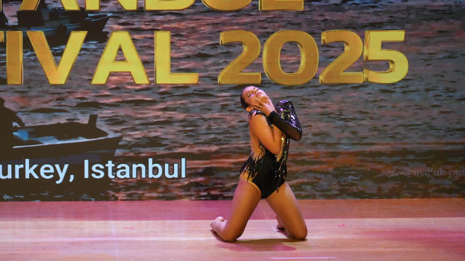 Азербайджанский танцор стал победителем международного конкурса в Стамбуле (ФОТО)