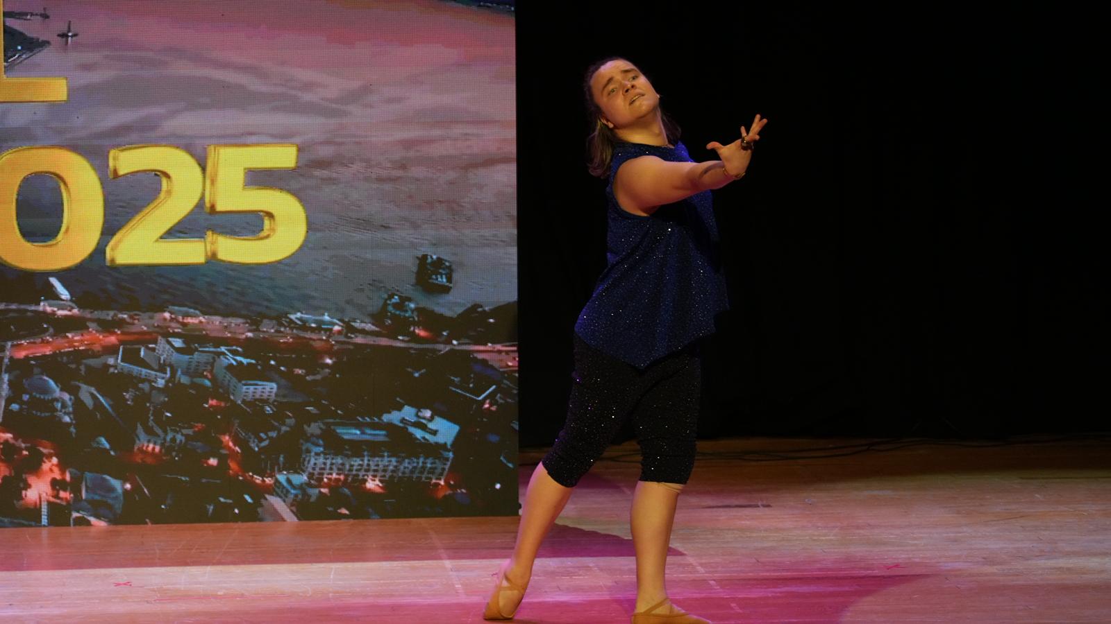 Азербайджанский танцор стал победителем международного конкурса в Стамбуле (ФОТО)