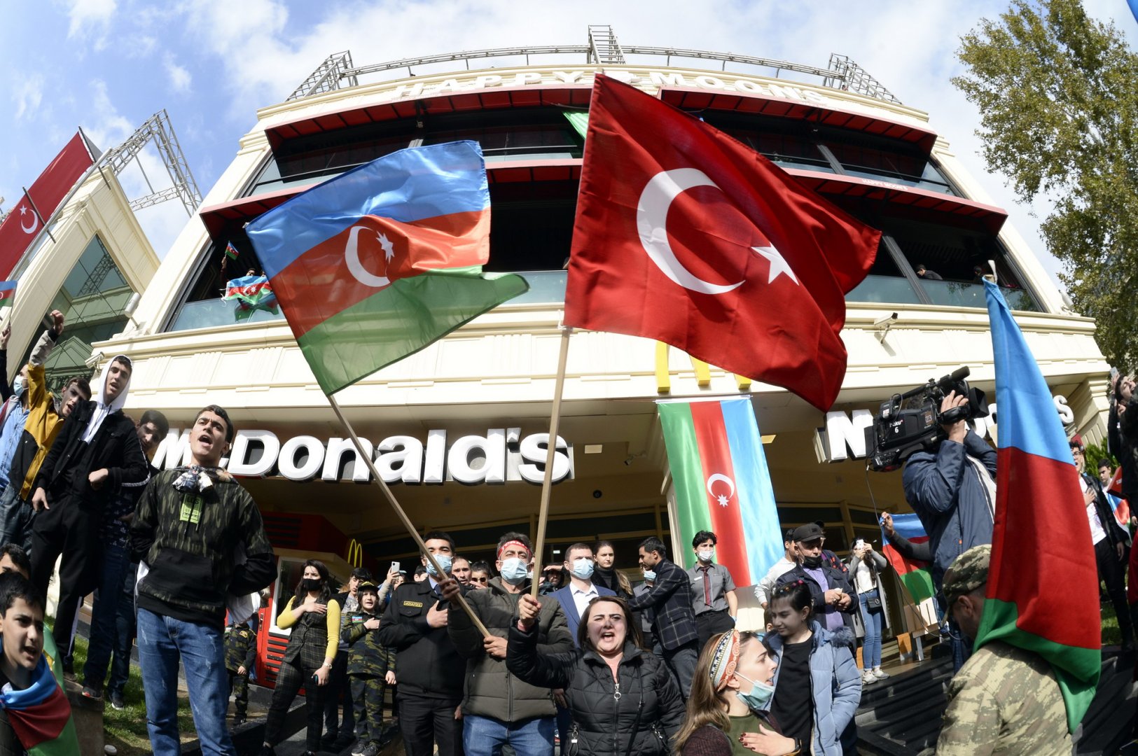 Объектив Победы Азербайджана - фоторепортер провёл 35 из 44 дней на передовой (ФОТО)