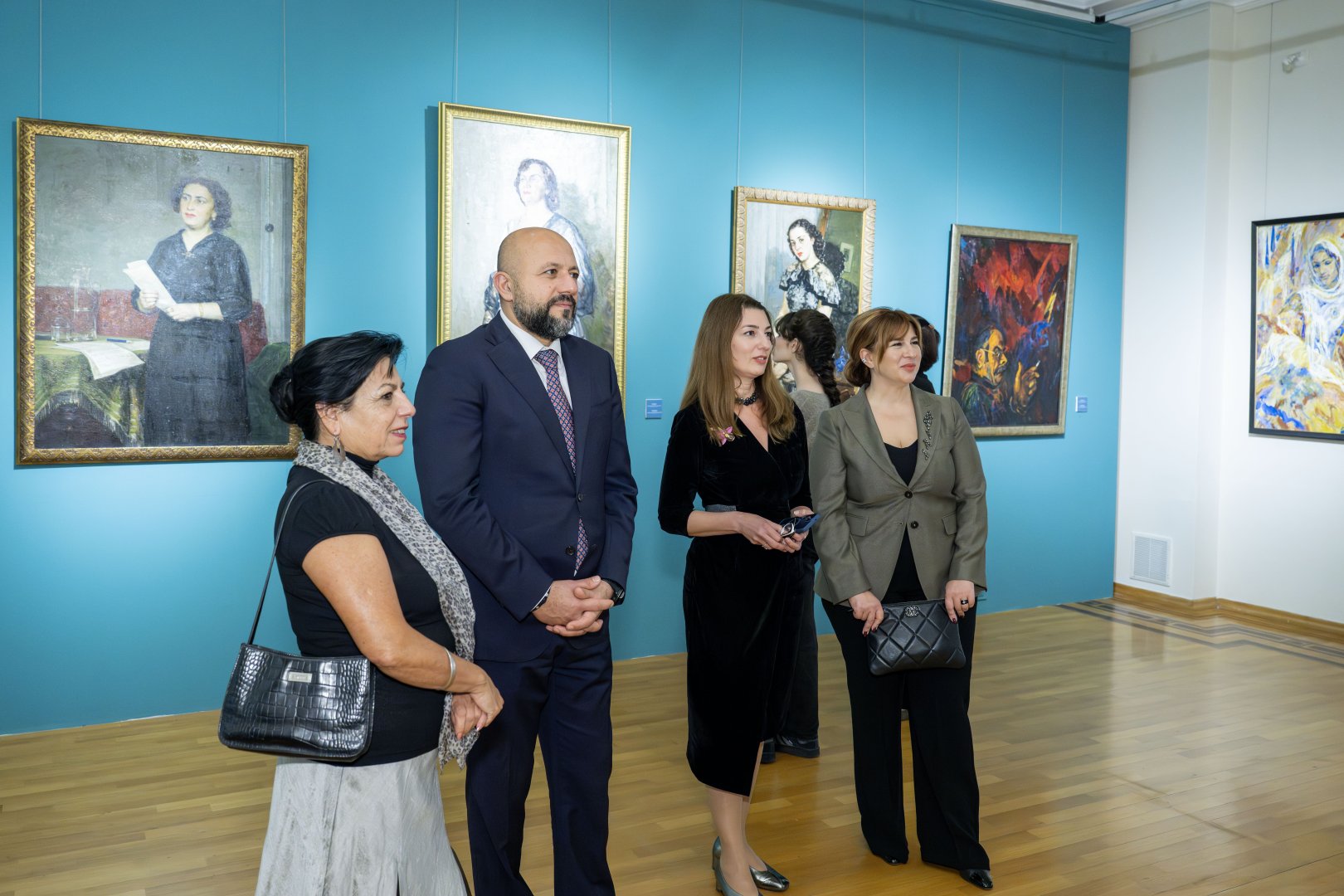 В Национальном музее искусств Азербайджана открылась выставка "Цвета Победы" (ФОТО)