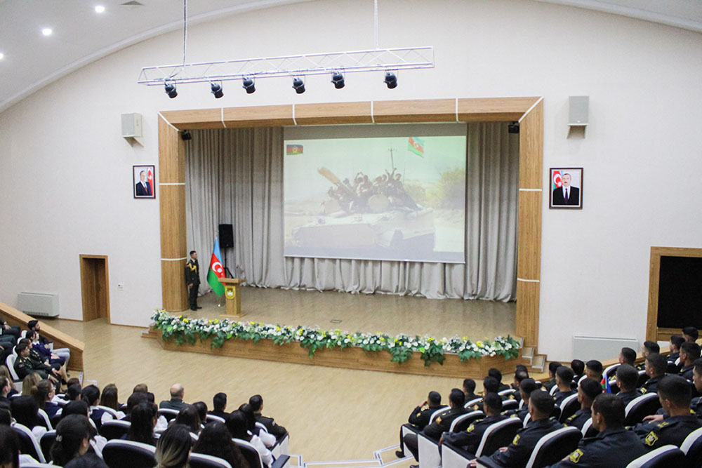 В Азербайджанской Армии торжественно отмечена пятая годовщина со Дня Победы (ФОТО)
