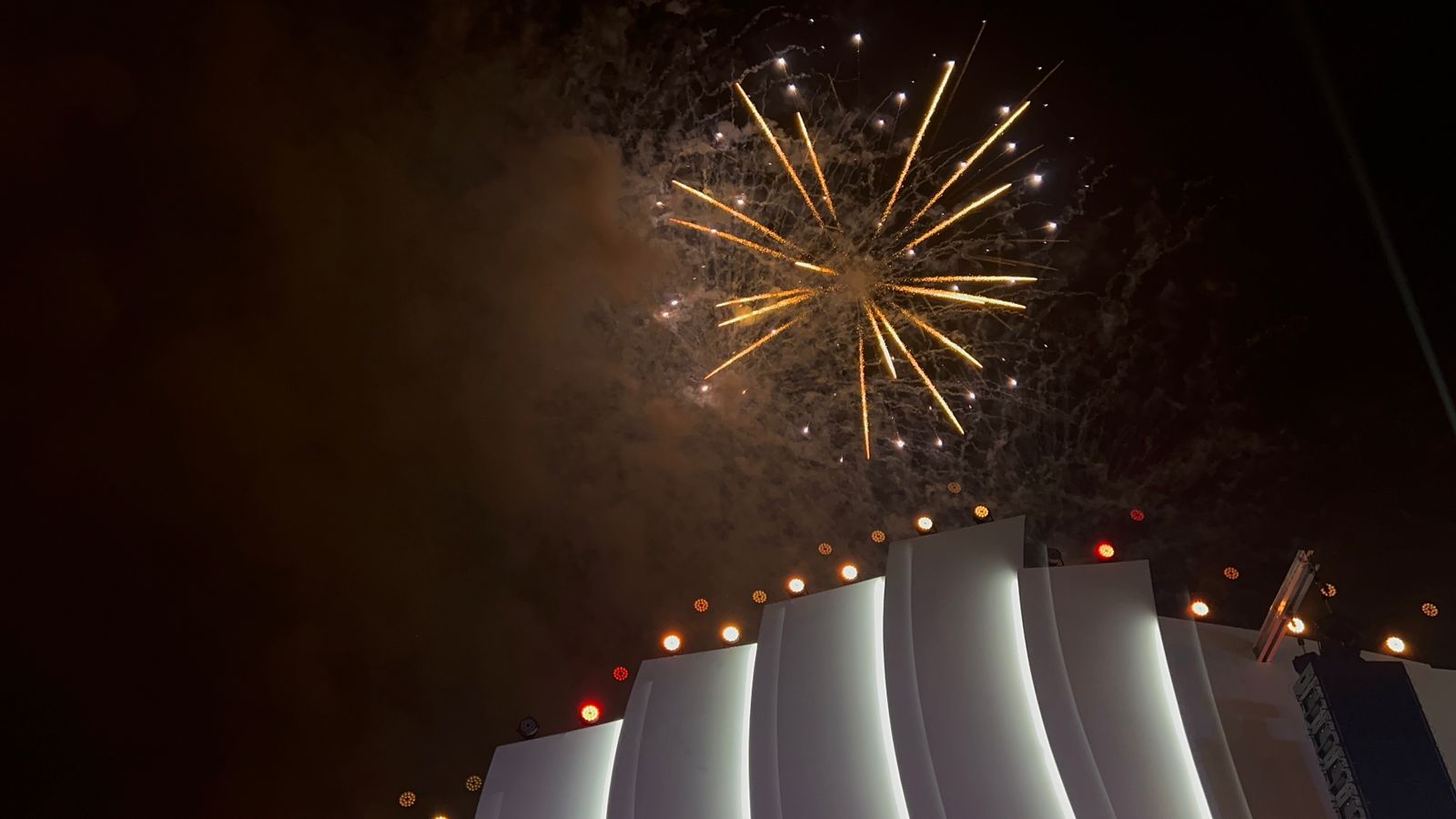 В Баку отметили День Победы грандиозным фейерверком (ФОТО/ВИДЕО)