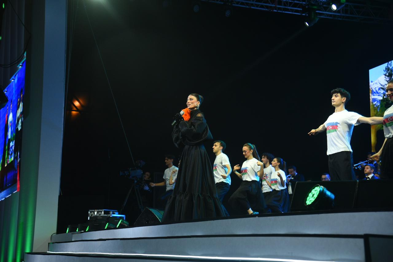 В Баку проходит торжественный праздничный концерт по случаю 8 Ноября – Дня Победы (ФОТО/ВИДЕО)