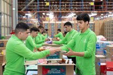 PASHA Holding предоставил праздничные подарки детям шехидов по случаю Дня Победы (ФОТО)