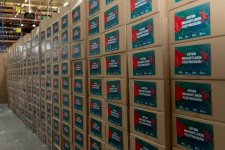 PASHA Holding предоставил праздничные подарки детям шехидов по случаю Дня Победы (ФОТО)