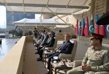 Президент Ильхам Алиев, Первая леди Мехрибан Алиева, Реджеп Тайип Эрдоган и Мухаммад Шахбаз Шариф приняли участие в Военном параде, посвященном пятой годовщине Победы в Отечественной войне (ФОТО/ВИДЕО)