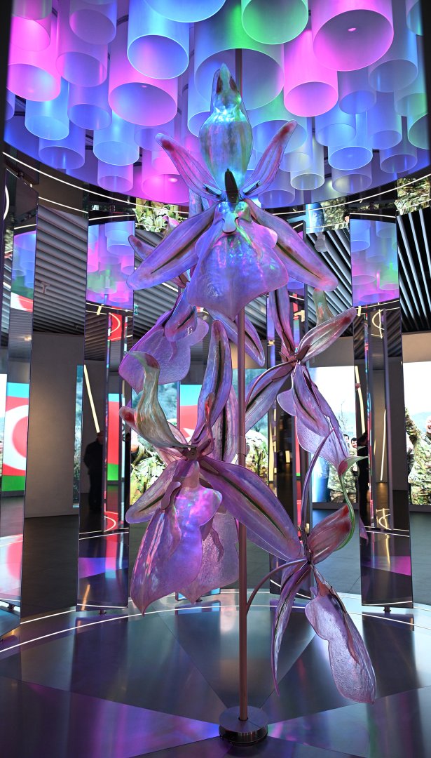 Президент Ильхам Алиев и Первая леди Мехрибан Алиева посетили мемориал Победы в Баку и приняли участие в открытии Музея Победы (ФОТО/ВИДЕО)