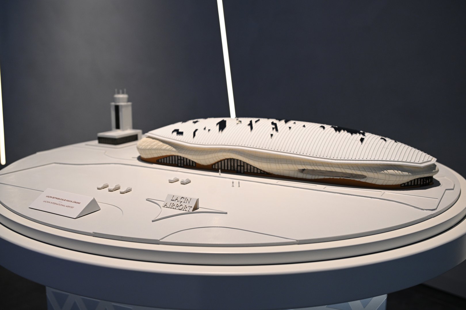 Президент Ильхам Алиев и Первая леди Мехрибан Алиева посетили мемориал Победы в Баку и приняли участие в открытии Музея Победы (ФОТО/ВИДЕО)