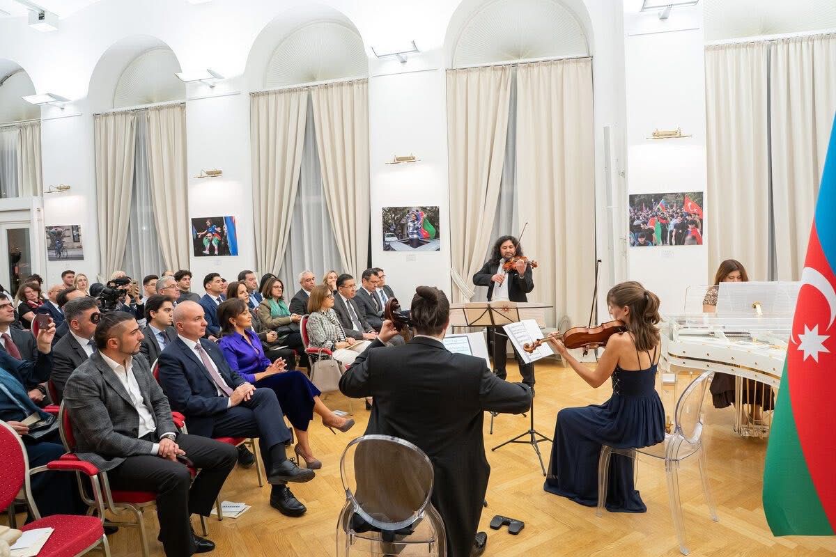 В Вене прошел праздничный вечер в честь Дня Победы Азербайджана (ФОТО)