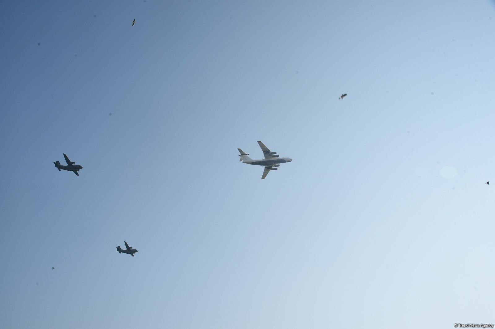 В Баку прошел военный парад, посвященный пятой годовщине Победы в Отечественной войне (ФОТО/ВИДЕО)