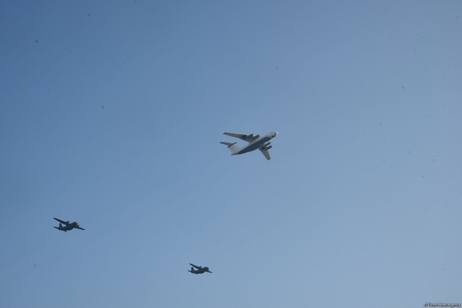 В Баку прошел военный парад, посвященный пятой годовщине Победы в Отечественной войне (ФОТО/ВИДЕО)