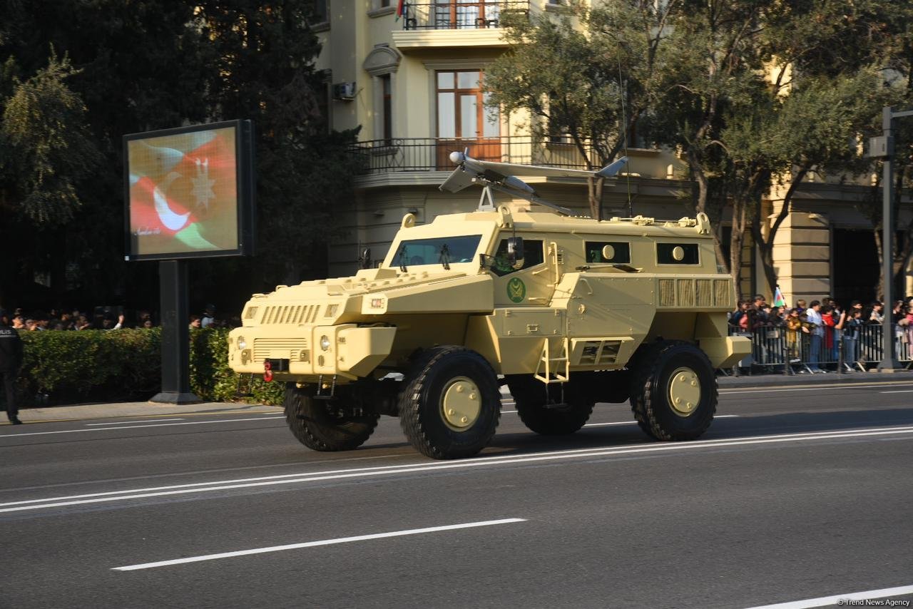 В Баку прошел военный парад, посвященный пятой годовщине Победы в Отечественной войне (ФОТО/ВИДЕО)
