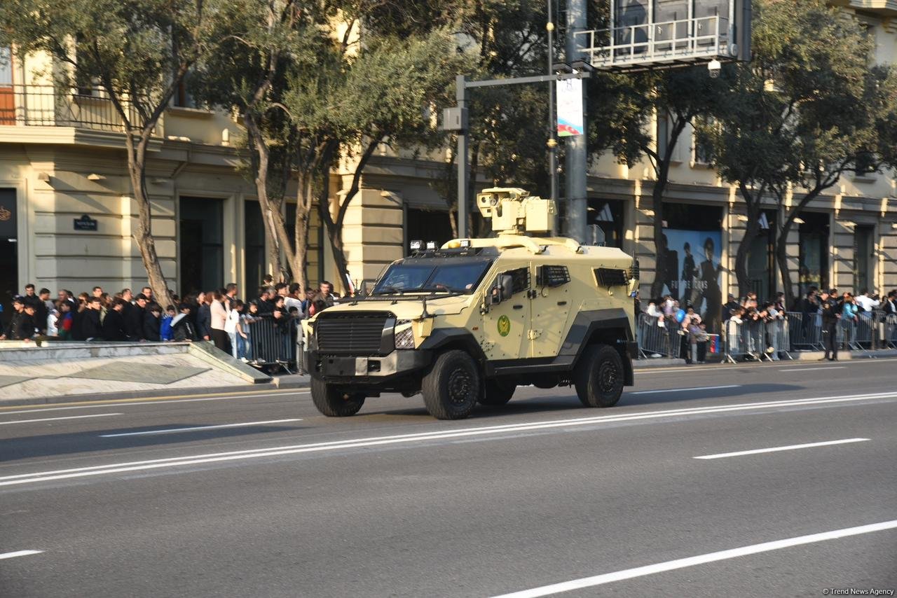 В Баку прошел военный парад, посвященный пятой годовщине Победы в Отечественной войне (ФОТО/ВИДЕО)