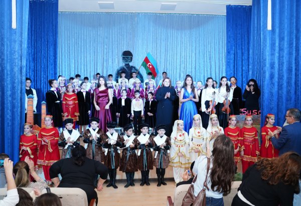 Как дети отмечают День Победы и День Государственного флага Азербайджана (ФОТО)