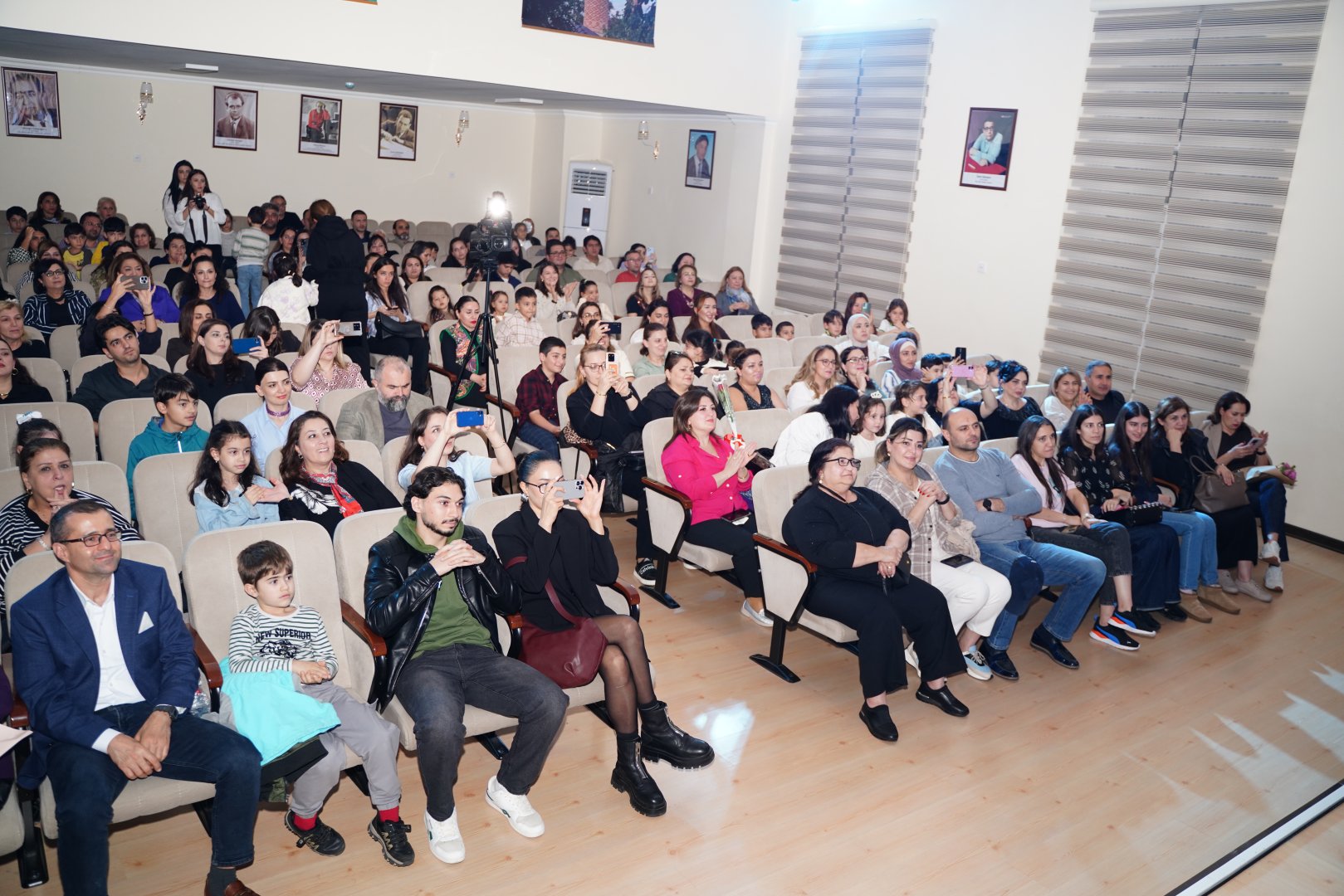 Как дети отмечают День Победы и День Государственного флага Азербайджана (ФОТО)