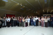 Состоялась торжественная презентация ковра "Джанги" в честь Дня Победы Азербайджана (ФОТО)