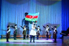 Как дети отмечают День Победы и День Государственного флага Азербайджана (ФОТО)