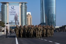 Президент Ильхам Алиев, Первая леди Мехрибан Алиева, Реджеп Тайип Эрдоган и Мухаммад Шахбаз Шариф приняли участие в Военном параде, посвященном пятой годовщине Победы в Отечественной войне (ФОТО/ВИДЕО)