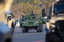 Президент Ильхам Алиев, Первая леди Мехрибан Алиева, Реджеп Тайип Эрдоган и Мухаммад Шахбаз Шариф приняли участие в Военном параде, посвященном пятой годовщине Победы в Отечественной войне (ФОТО/ВИДЕО)