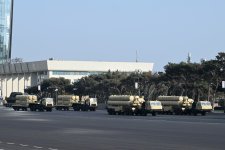 Президент Ильхам Алиев, Первая леди Мехрибан Алиева, Реджеп Тайип Эрдоган и Мухаммад Шахбаз Шариф приняли участие в Военном параде, посвященном пятой годовщине Победы в Отечественной войне (ФОТО/ВИДЕО)